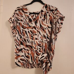 Nine West Tiger Cheetah Print V- Neck Short Sleeve Shirt